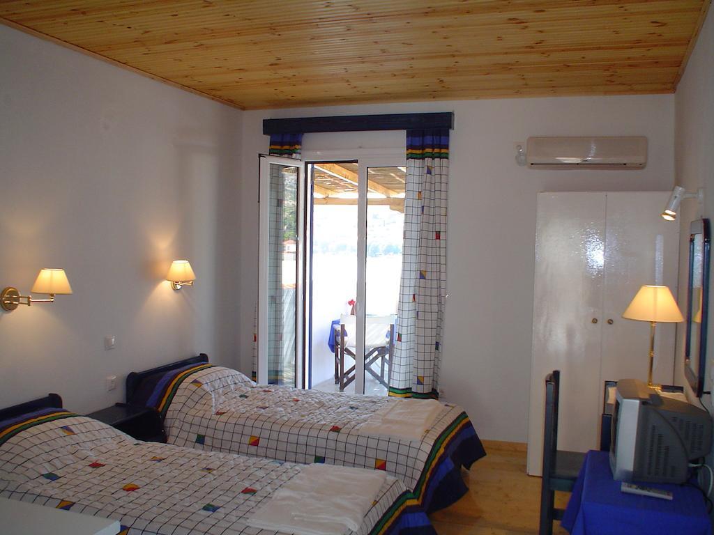 Bella Vista Aparthotel Batsíon Cameră foto